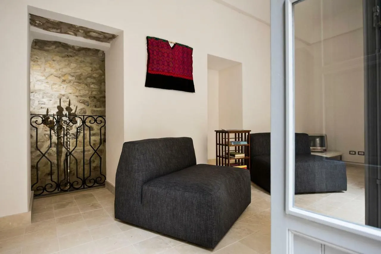 Domus Sbircio Modica Apartment